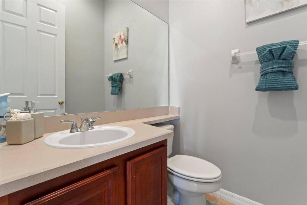 Long Stays! Lakefront - Gated Pool Home Orlando Exteriör bild